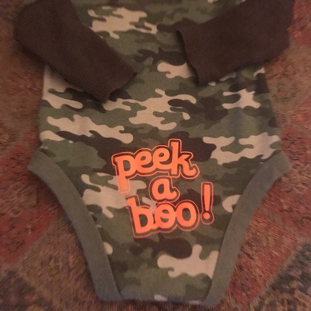 Deer peek a boo Graphic Bodysuit